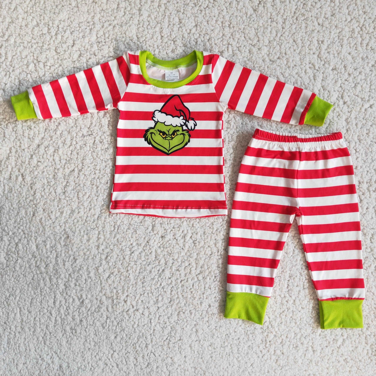Boys long sleeved pajamas Christmas outfits 6 B12-28