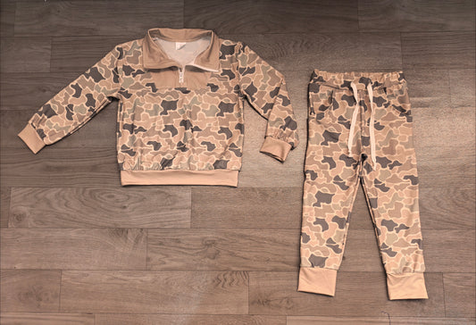 8.25  BLP1591 Preorder Green  Camo Half‑Zip Top & Jogger Pants Set