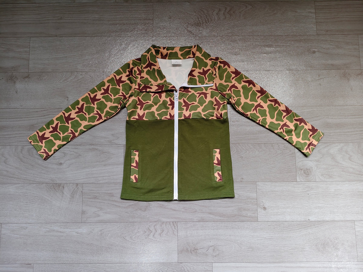 8.24 BT1933 Preorder Duck Green Camo Print Boys Pockets Zipper Jacket Top