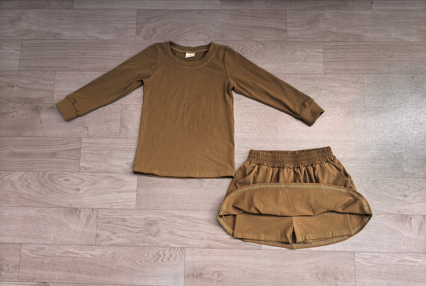 7.20  GLD1698 Preorder Green Cotton Long Sleeve Top Skort Girls Fall Clothes Set