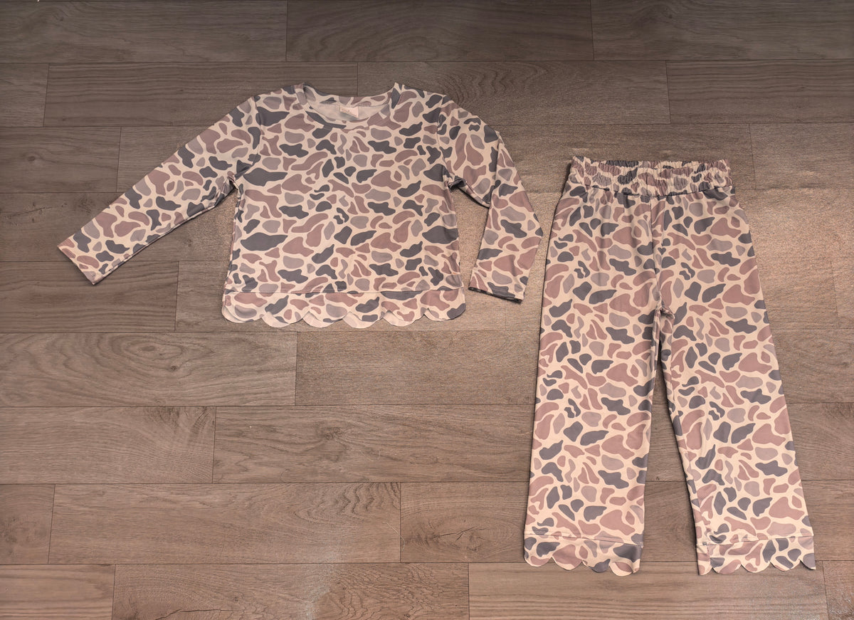 8.10 Preorder Kids Girls Grey Camo Long Sleeve Scalloped Set