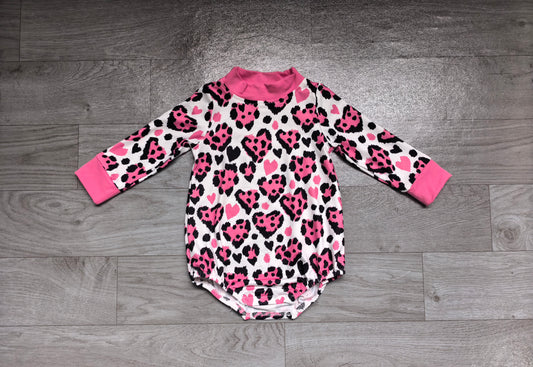 9.9 LR3332 Preorder Pink Heart Leopard Print Baby Girls Valentine's Day Mock Neck Bubble Romper