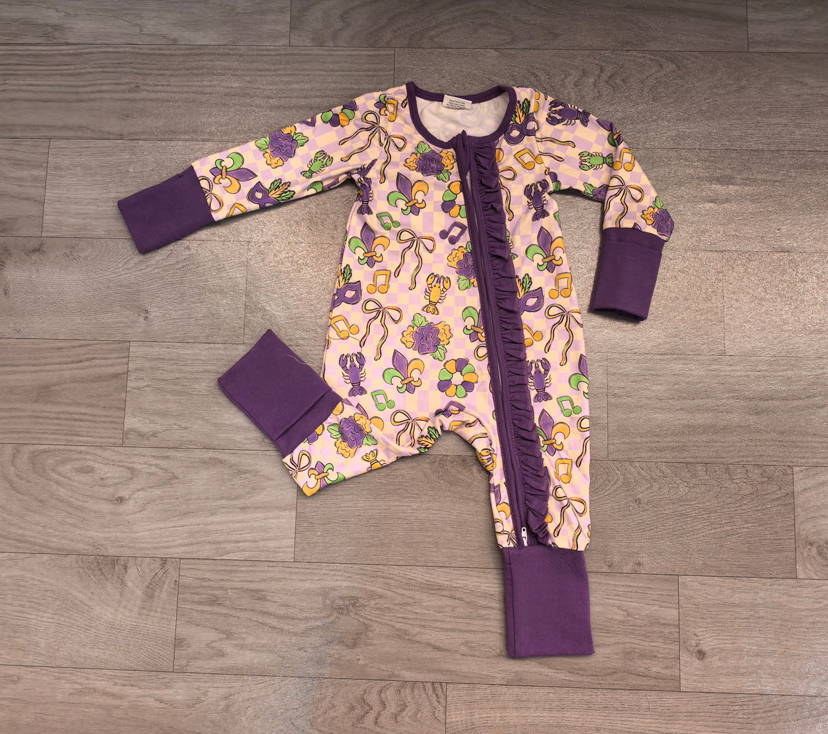 9.10 LR3335 Preorder Anchor Bows Crayfish Checkered Print Baby Girls Mardi Gras Zipper Sleeper Romper