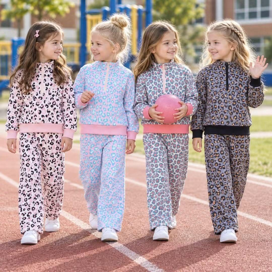(Custom Design Preorder MOQ 5) Leoaprd Zipper Top Pockets Pants Girls Clothes Set Sisters Wear